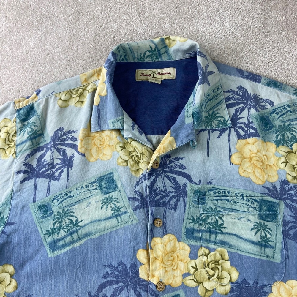 Tommy Bahama‎ Button Down Shirt Mens Small Blue Silk Postcard Palm Tree Floral